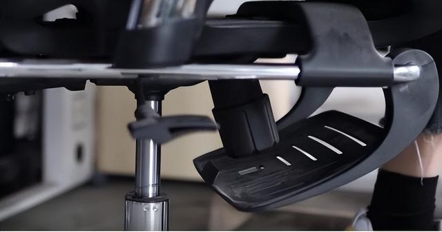 电竞椅改善头颈_电竞椅低头_电竞椅头枕是靠头还是脖子